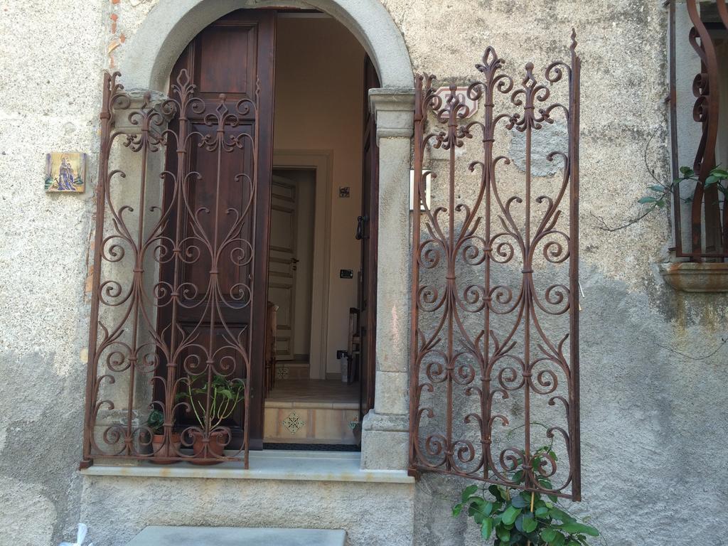 Apartamento Palazzo Cutrufelli Graniti Habitación foto